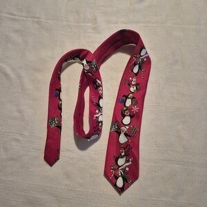 Hallmark men's neck tie, penguin designed, VGUC